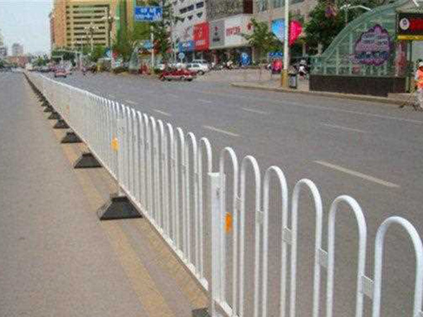 保山隔離帶護欄網圖片4