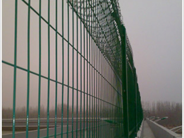 蚌埠機場防護欄圖片4