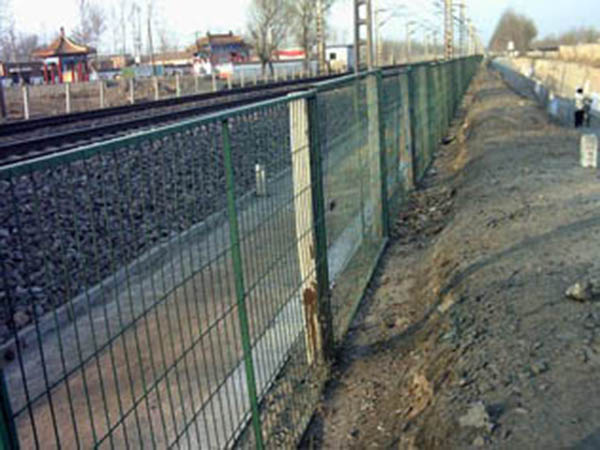 鐵路防護(hù)欄