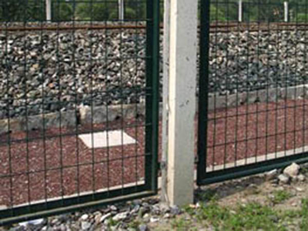 赤峰鐵路防護(hù)欄圖片2