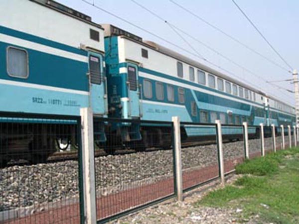 赤峰鐵路防護(hù)欄圖片3