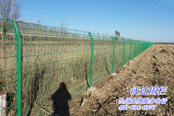 內蒙古工業設計園光伏圍墻護欄網工程圖片2