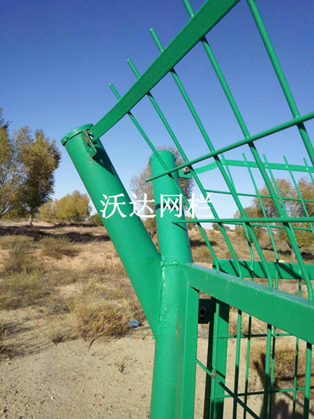 永康內蒙古烏拉特中旗油井護欄網工程圖片3