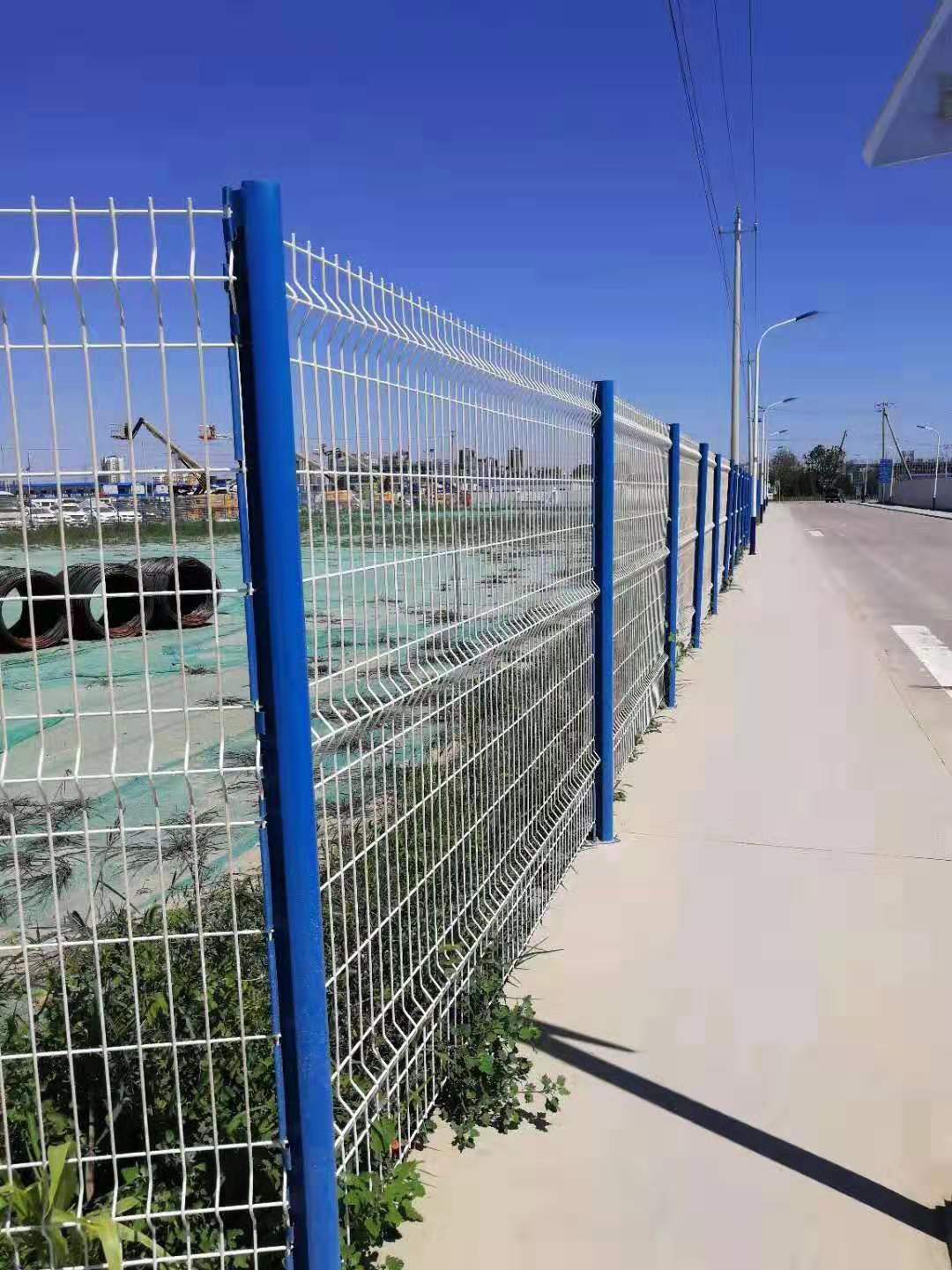 桃型柱護(hù)欄網(wǎng)圖片6 桃型柱護(hù)欄網(wǎng)圖片6