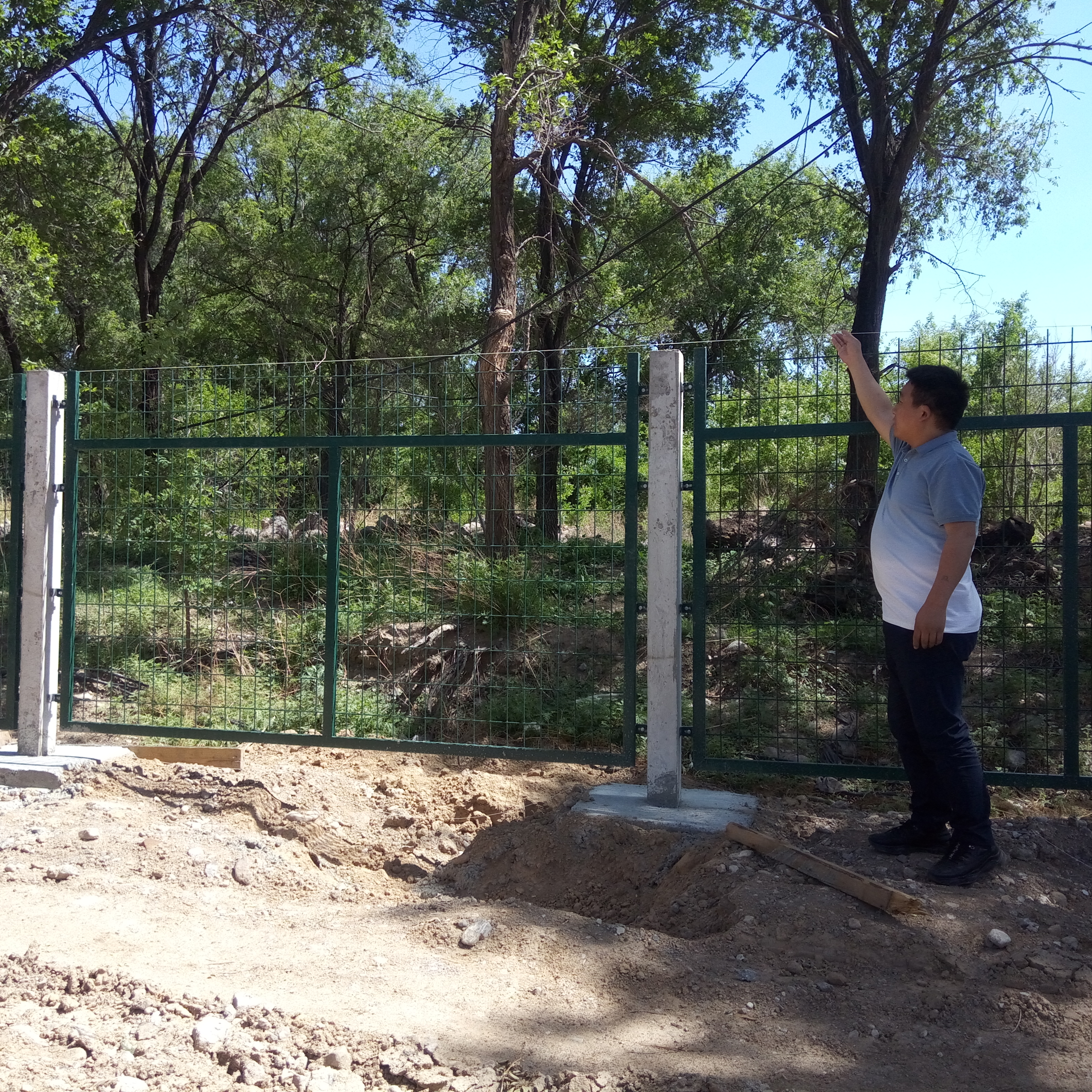 鐵路橋下防護(hù)柵欄