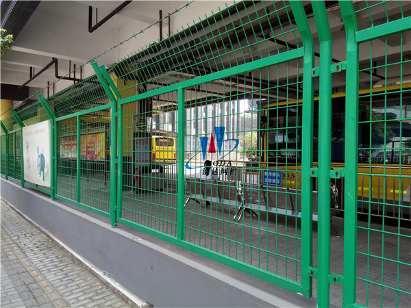 銀川框架護欄網上海嘉定項目工程案例圖片4