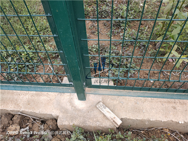 云南機場鋼筋網圍界護欄網圖片3 云南機場鋼筋網圍界護欄網圖片3