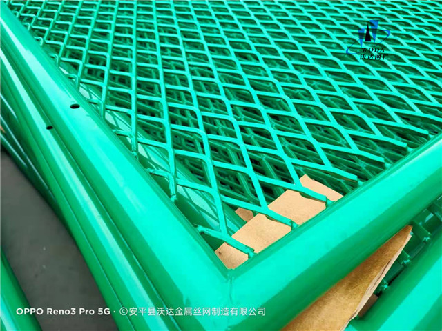 鋼板網(wǎng)護(hù)欄圖片6 鋼板網(wǎng)護(hù)欄圖片6