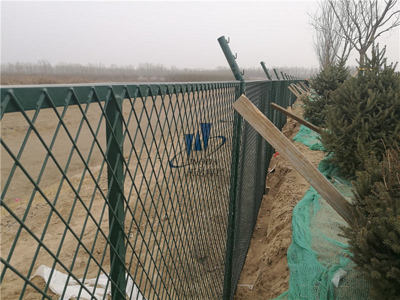 永康北京大興機場附近河道護欄網案例圖片8