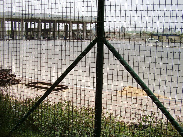 圈地護欄網(wǎng) - 安平縣中澤絲網(wǎng)制造有限公司圖片3